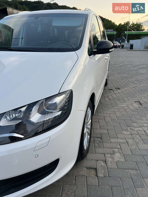 Минивэн Volkswagen Sharan 2012 в Черновцах