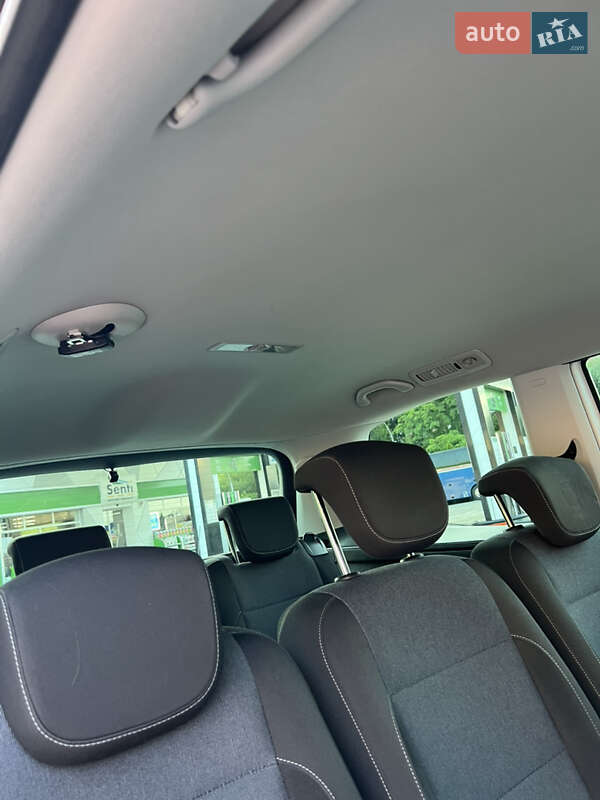 Минивэн Volkswagen Sharan 2012 в Черновцах