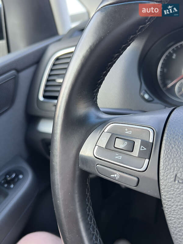 Минивэн Volkswagen Sharan 2012 в Черновцах