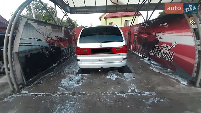 Мінівен Volkswagen Sharan 2000 в Львові