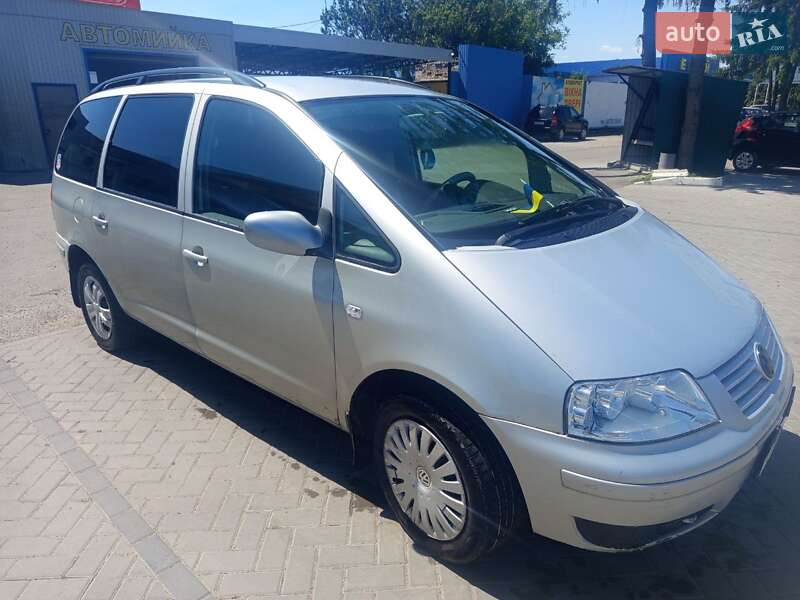 Минивэн Volkswagen Sharan 2003 в Корсуне-Шевченковском