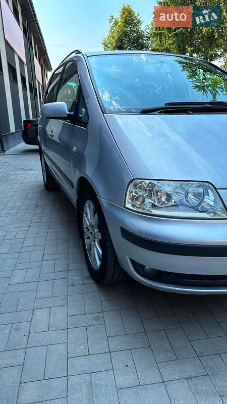 Мінівен Volkswagen Sharan 2002 в Умані
