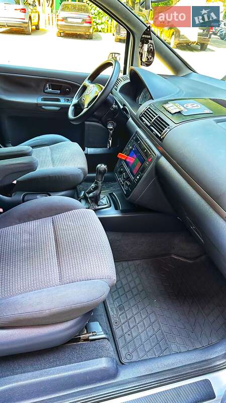 Мінівен Volkswagen Sharan 2002 в Умані