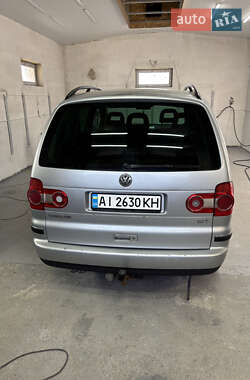 Минивэн Volkswagen Sharan 2004 в 