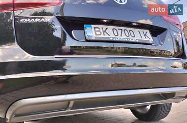 Мінівен Volkswagen Sharan 2016 в 