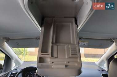 Мінівен Volkswagen Sharan 2016 в 
