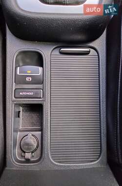 Мінівен Volkswagen Sharan 2016 в 