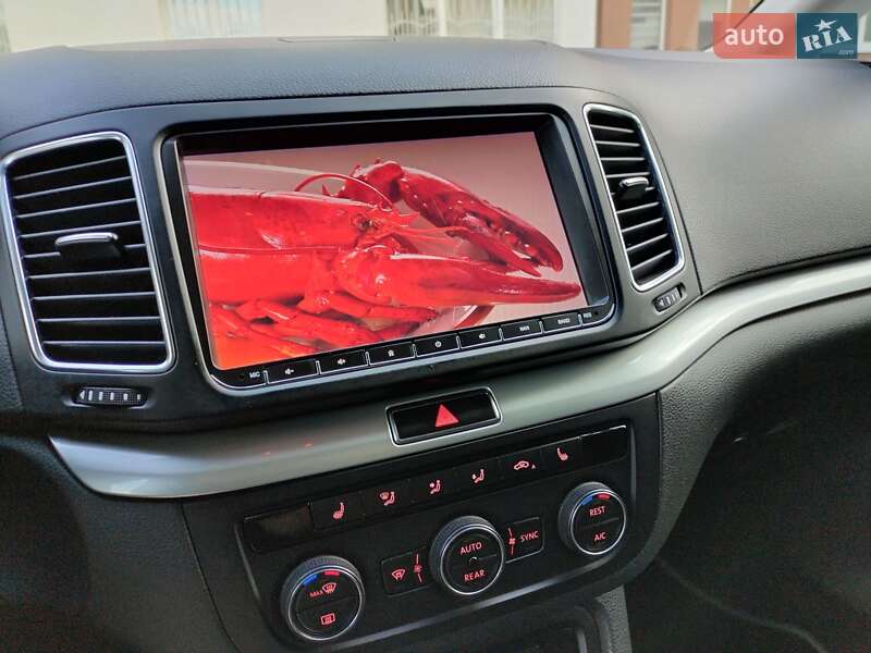 Мінівен Volkswagen Sharan 2016 в Рівному