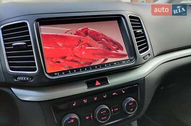 Мінівен Volkswagen Sharan 2016 в 