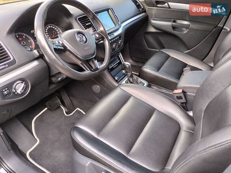 Мінівен Volkswagen Sharan 2016 в Рівному
