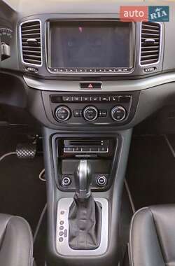 Мінівен Volkswagen Sharan 2016 в 