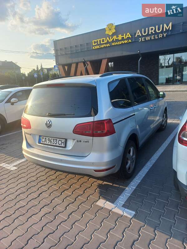 Минивэн Volkswagen Sharan 2010 в Жашкове