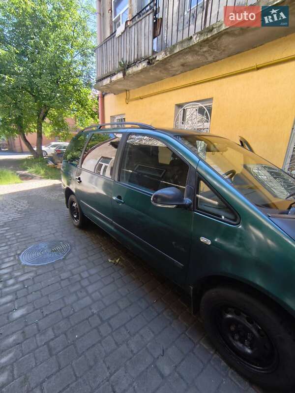 Минивэн Volkswagen Sharan 2000 в Стрые