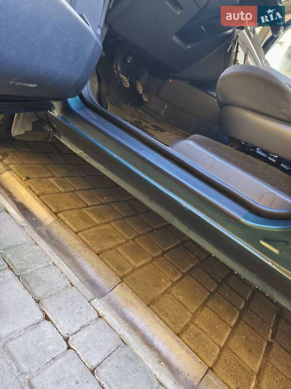 Минивэн Volkswagen Sharan 2000 в Стрые