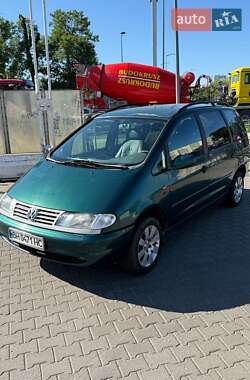 Минивэн Volkswagen Sharan 1997 в Конопнице