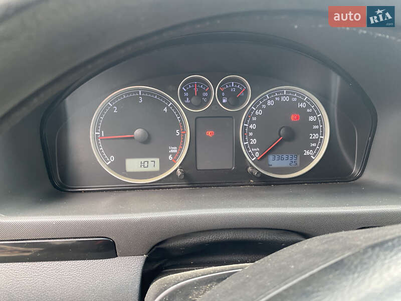 Мінівен Volkswagen Sharan 2001 в Чернівцях