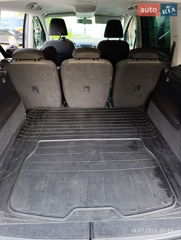 Минивэн Volkswagen Sharan 2012 в Самборе