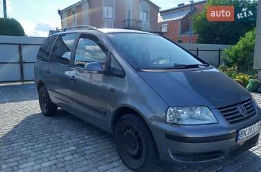 Минивэн Volkswagen Sharan 2004 в Костополе