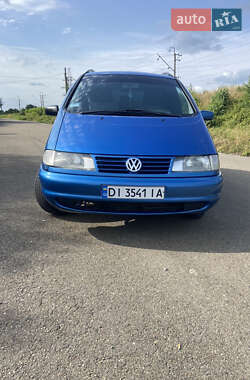 Минивэн Volkswagen Sharan 1999 в Стрые