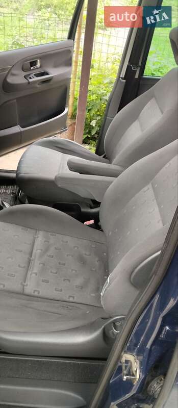 Минивэн Volkswagen Sharan 2004 в Львове