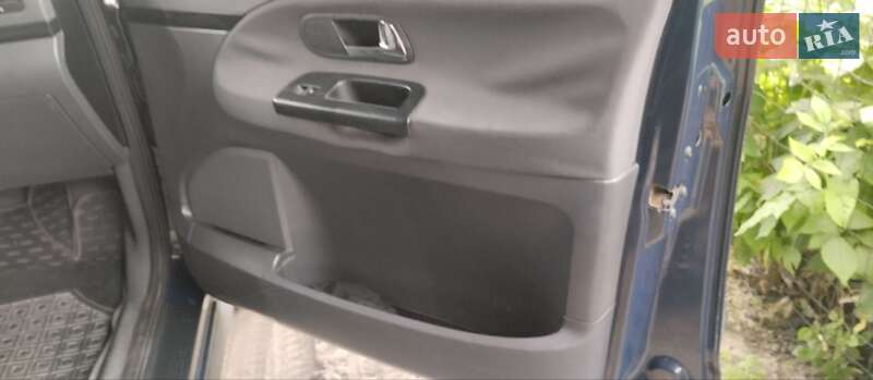 Минивэн Volkswagen Sharan 2004 в Львове