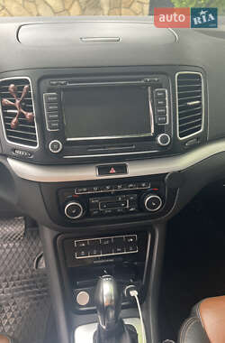 Минивэн Volkswagen Sharan 2011 в 