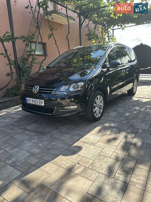 Мінівен Volkswagen Sharan 2014 в Іршаві