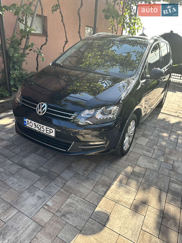 Мінівен Volkswagen Sharan 2014 в Іршаві