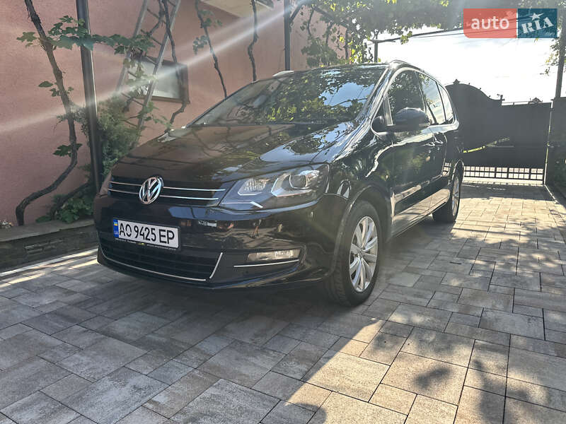 Мінівен Volkswagen Sharan 2014 в Іршаві