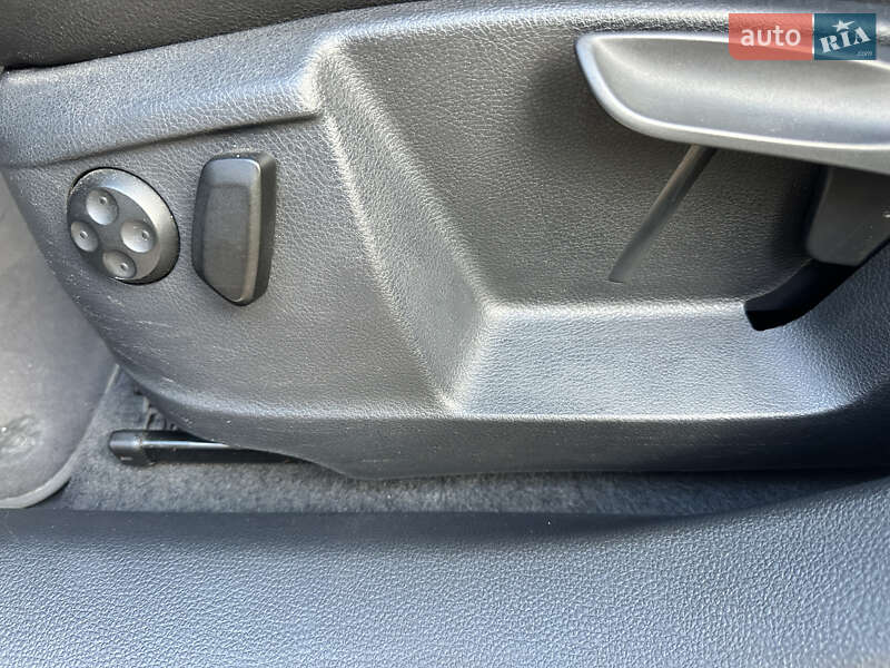 Мінівен Volkswagen Sharan 2014 в Іршаві