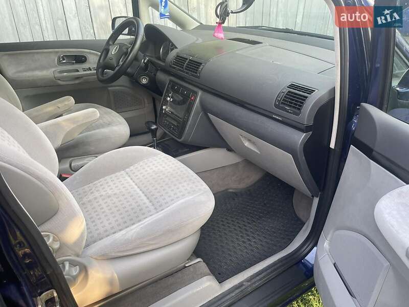 Минивэн Volkswagen Sharan 2002 в Черкассах
