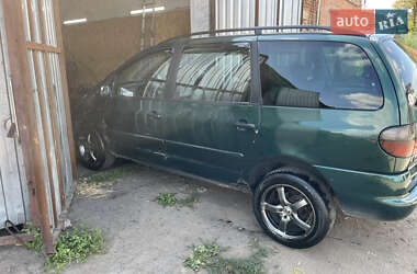 Мінівен Volkswagen Sharan 1998 в Запоріжжі