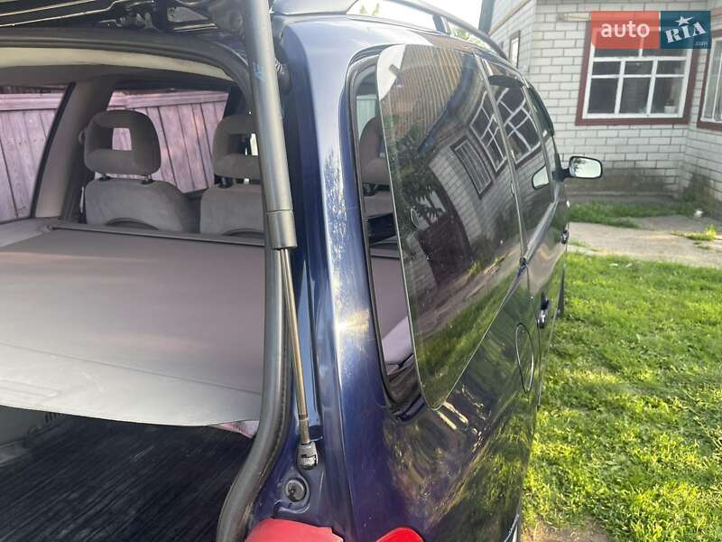 Минивэн Volkswagen Sharan 2002 в Черкассах