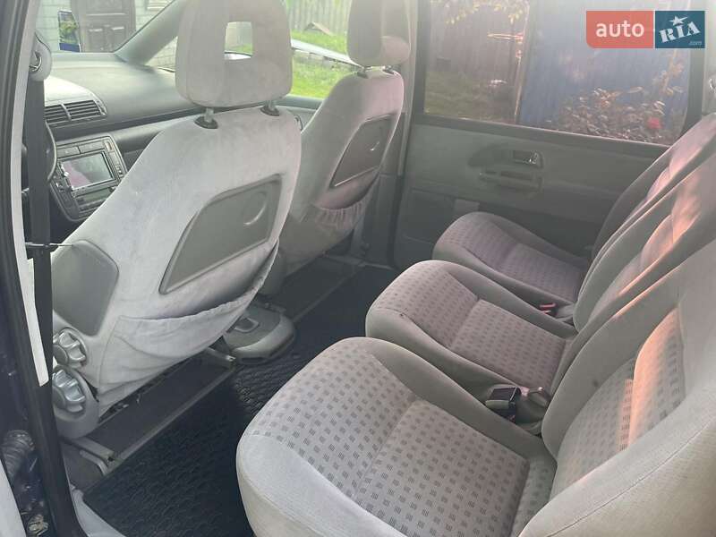 Минивэн Volkswagen Sharan 2002 в Черкассах