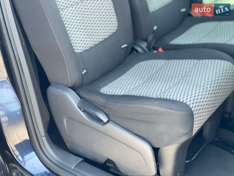 Минивэн Volkswagen Sharan 2013 в Ужгороде