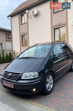 Минивэн Volkswagen Sharan 2006 в Вараше