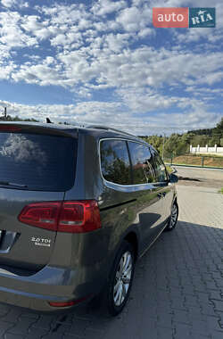 Мінівен Volkswagen Sharan 2012 в  фото 30 Мінівен Volkswagen Sharan 2012 в