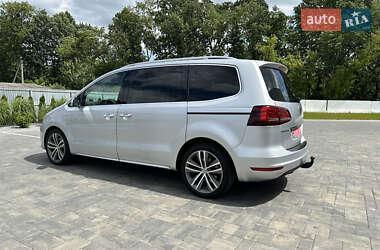 Минивэн Volkswagen Sharan 2017 в 