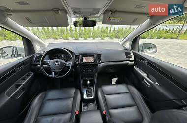 Минивэн Volkswagen Sharan 2017 в 