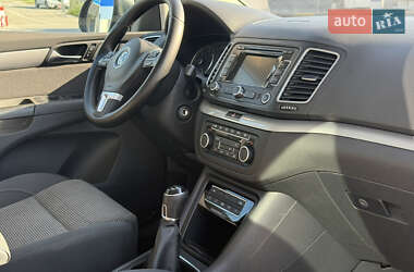 Минивэн Volkswagen Sharan 2013 в 