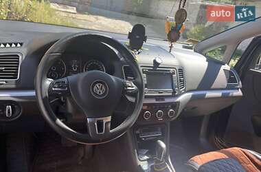 Минивэн Volkswagen Sharan 2015 в 