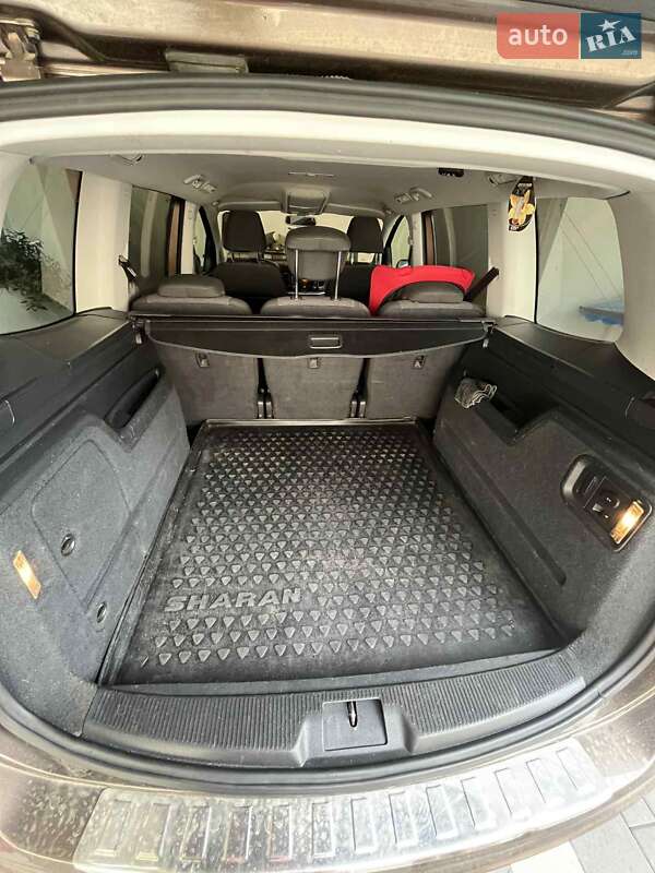 Мінівен Volkswagen Sharan 2011 в Мукачевому