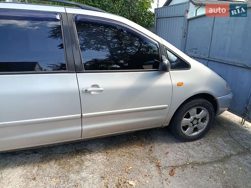 Мінівен Volkswagen Sharan 1996 в Борисполі