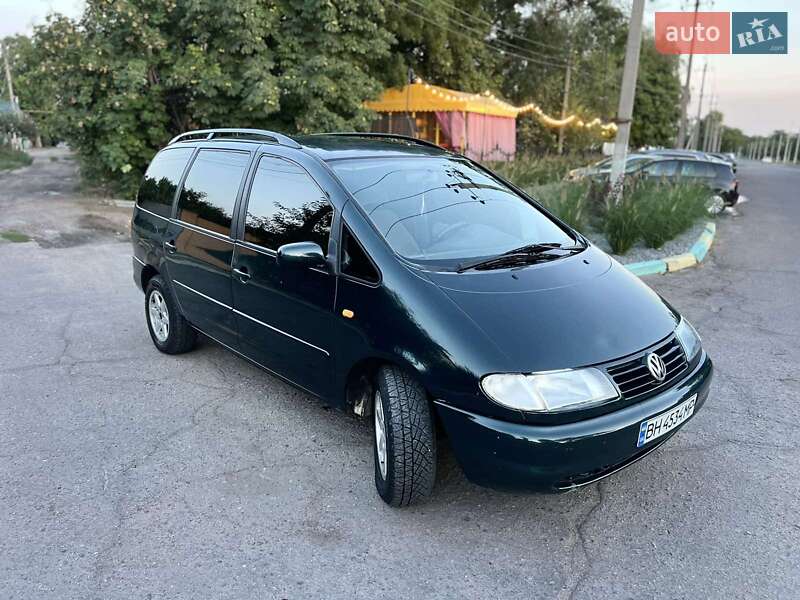 Минивэн Volkswagen Sharan 1999 в Измаиле