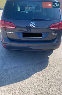 Минивэн Volkswagen Sharan 2017 в 