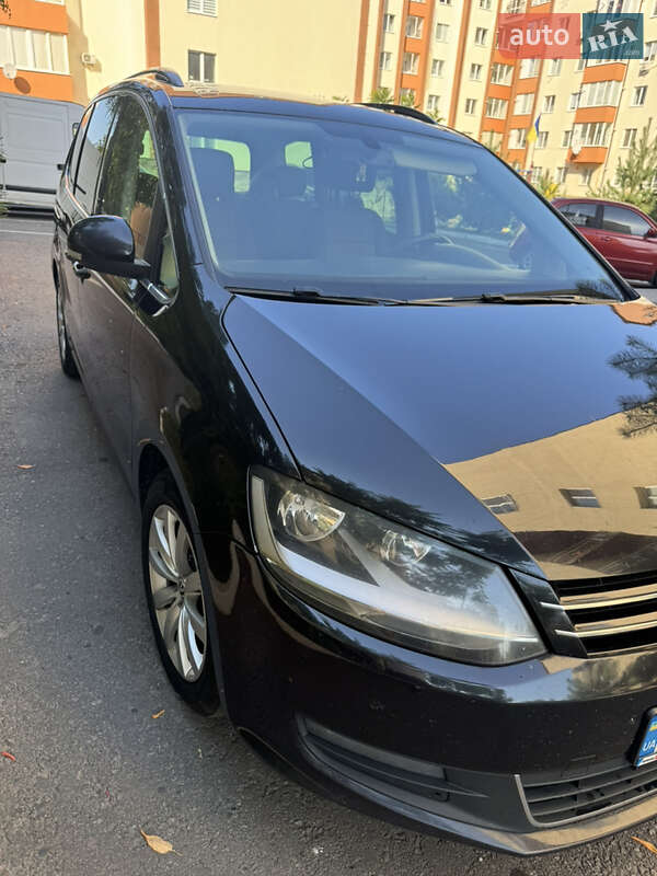 Минивэн Volkswagen Sharan 2015 в Ровно