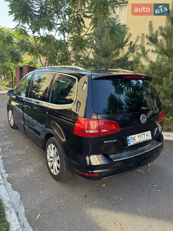 Минивэн Volkswagen Sharan 2015 в Ровно