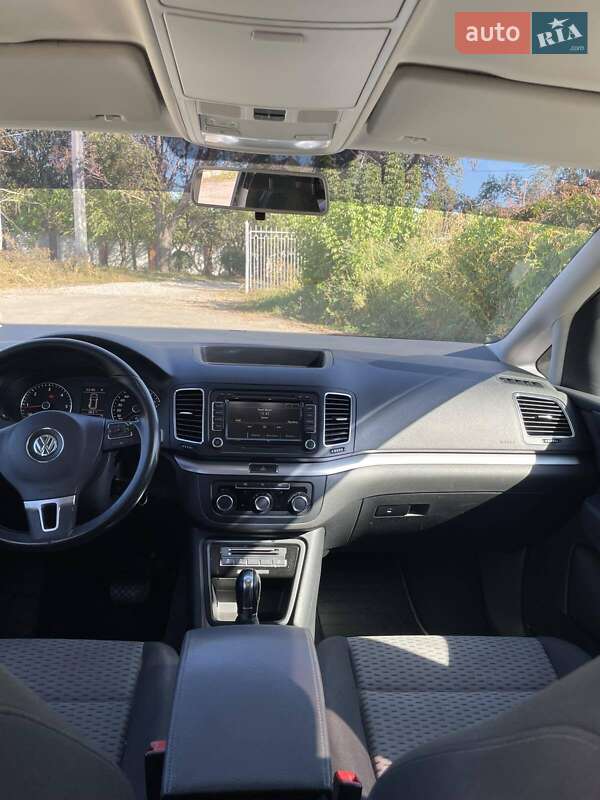 Минивэн Volkswagen Sharan 2011 в Харькове