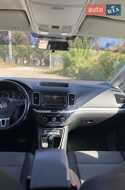 Минивэн Volkswagen Sharan 2011 в 