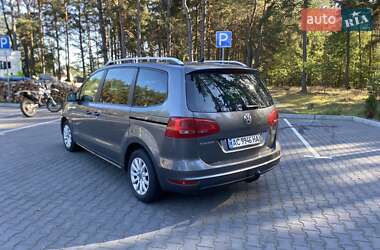 Минивэн Volkswagen Sharan 2011 в 